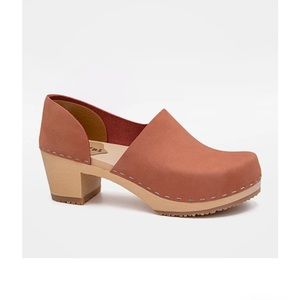 NWT Sandgren’s Swedish High Heel Wooden Clogs